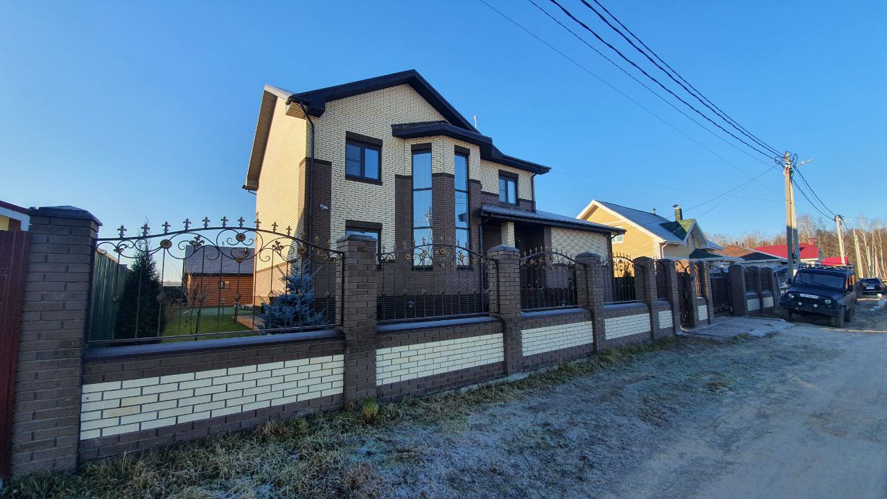 Дом 180м2 с гаражом и забором